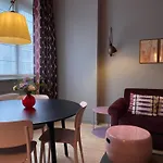 Cozy Open Space Apartment - Colonne